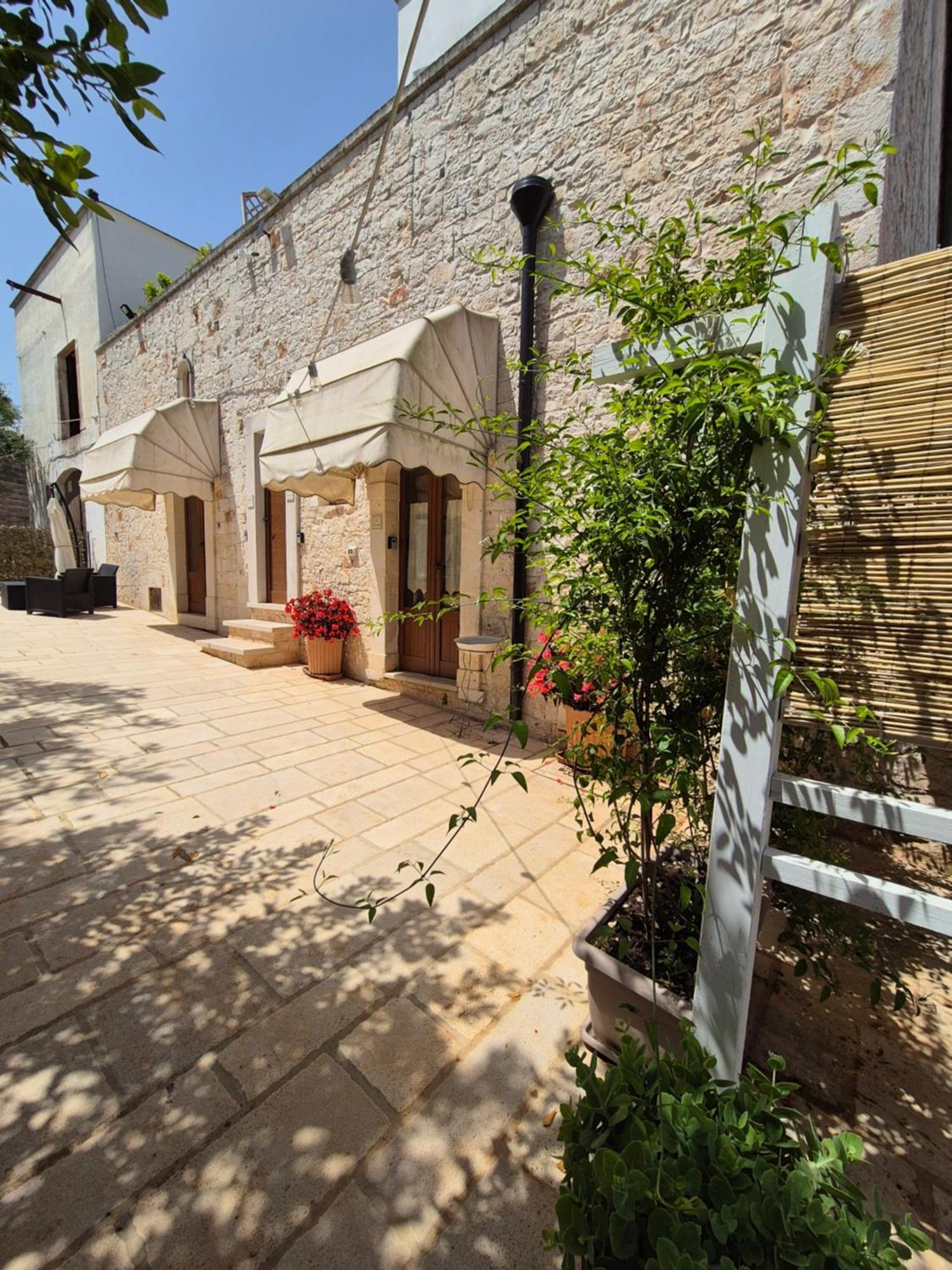 Hostal Il Trullo Di Nonna Lella Castellana Grotte Exterior foto