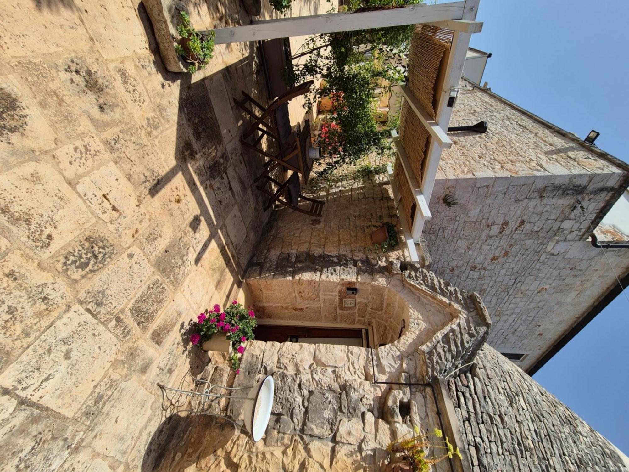 Hostal Il Trullo Di Nonna Lella Castellana Grotte Exterior foto